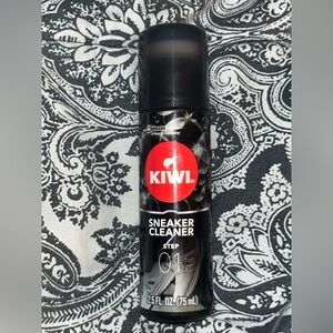 Kiwi Sneaker Cleaner in Black and White Design